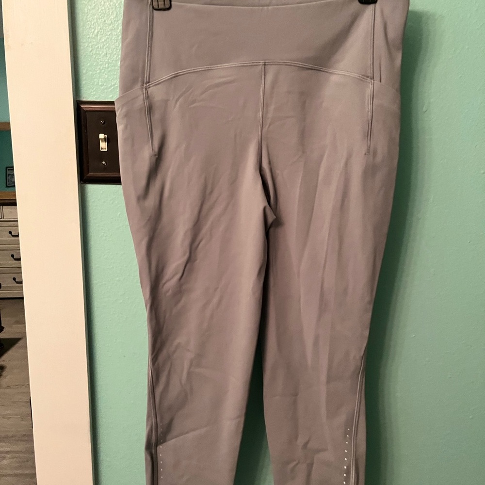 Lululemon Athletica Light Gray Capris